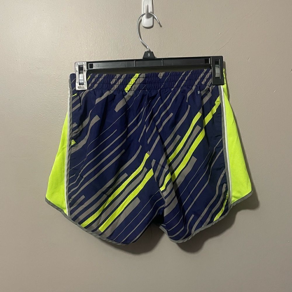Dri-fit Nike shorts - Picture 2 of 5